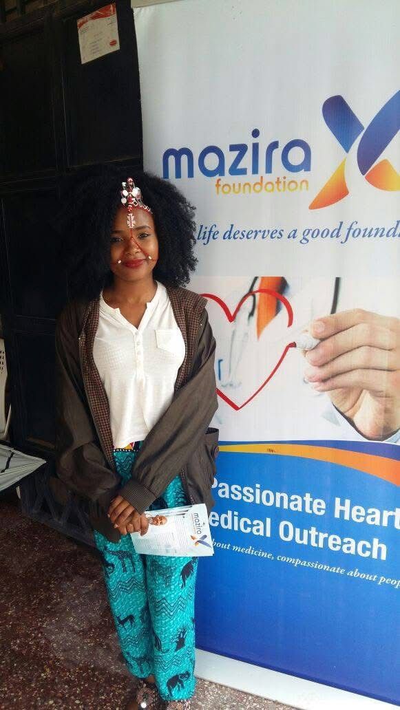 Voluntourism Program - Medical volunteers working in community